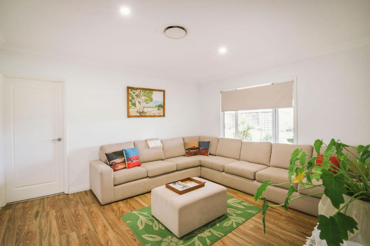 The Mains Guest House 2 Bedroom Farm Stay Corrigin Dış mekan fotoğraf